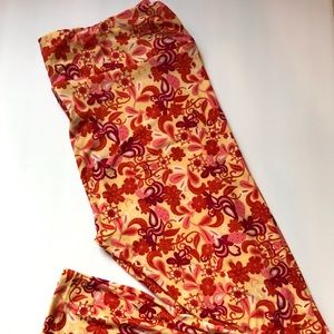 Tall and Curvy Lularoe Leggings